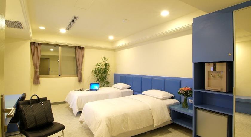 花漾時尚旅館(The Young Hotel)