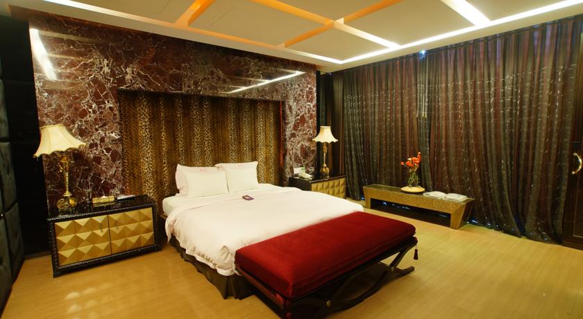 皇冠商務汽車旅館(Formosa Crown Hotel)