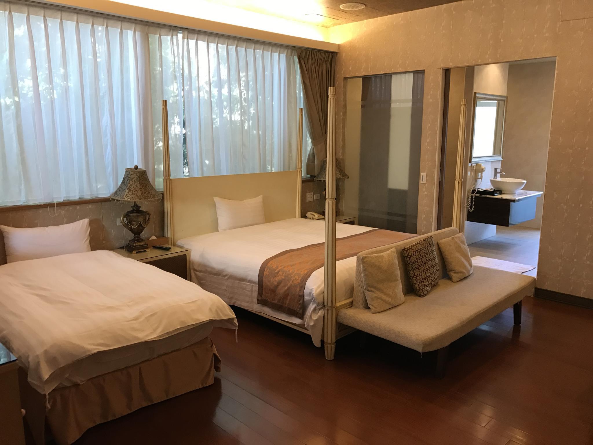 貴族水月渡假會館(Moon Garden Holiday House)