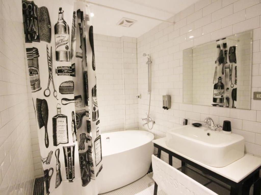 松石旅館(Pinestone Inn)