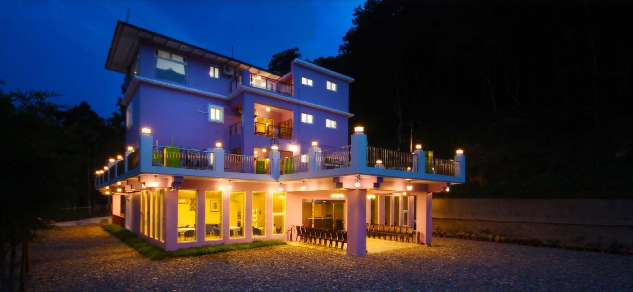 日月桐舞民宿(Sun Moon Tong Dance)