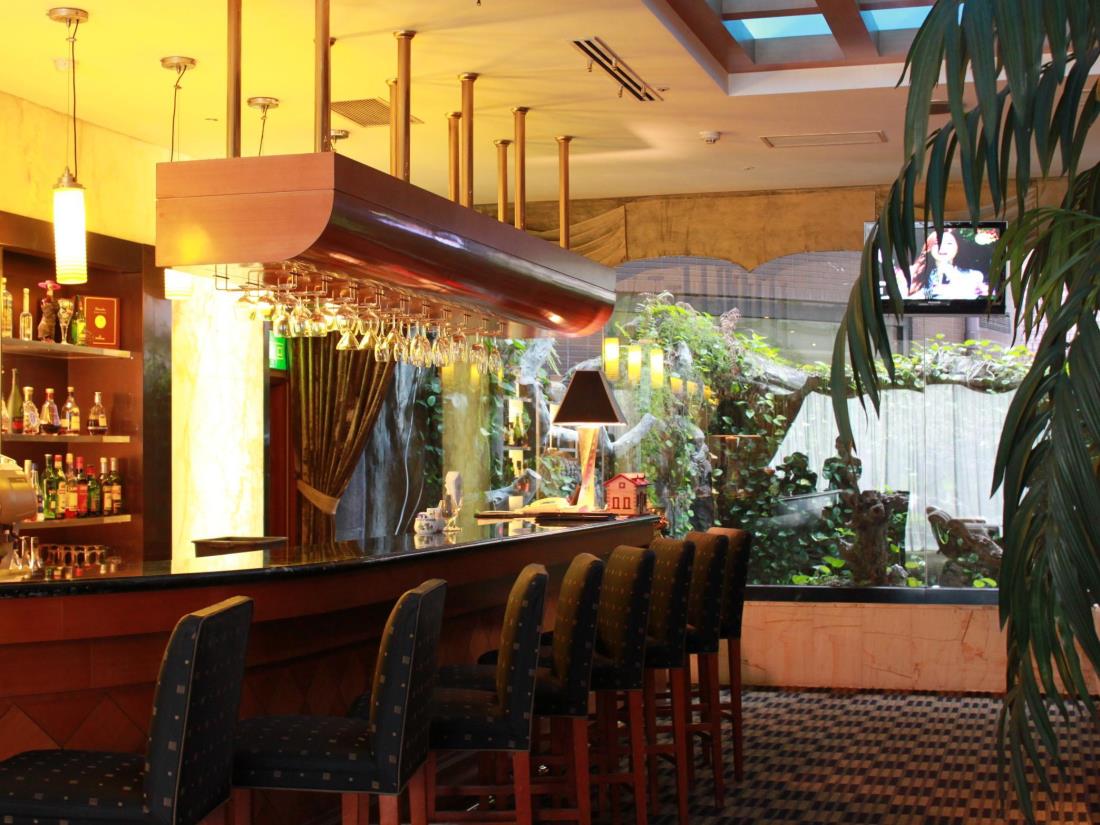 尊爵大飯店(Monarch Plaza Hotel)