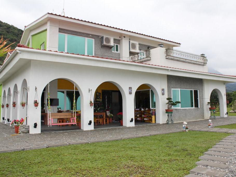 臻緹彩虹屋海景民宿(Jen Ti Rainbow House)