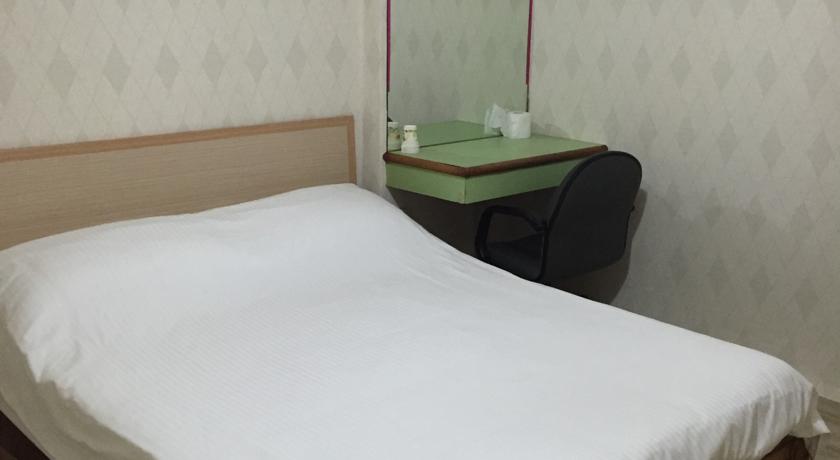 嘉荣青年旅舍(Chia Rong Hostel)