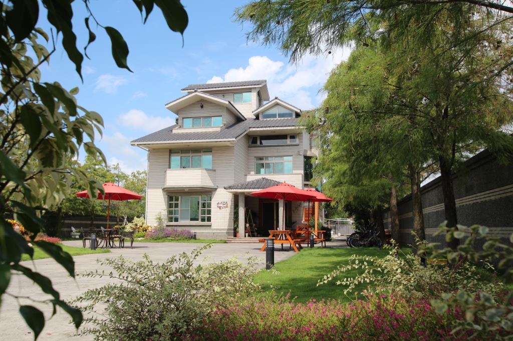 松滿緣民宿(Pine Villa)