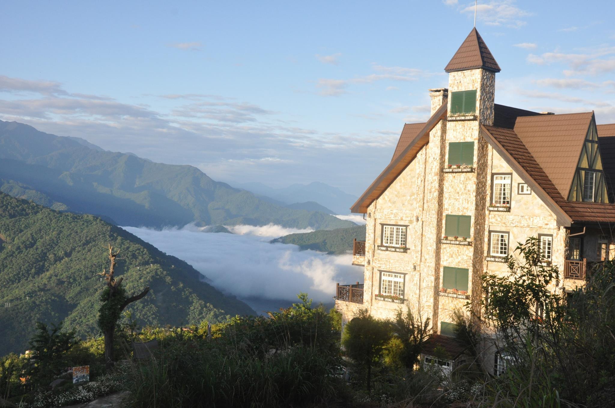 日初雲來莊園(EOS Resort)