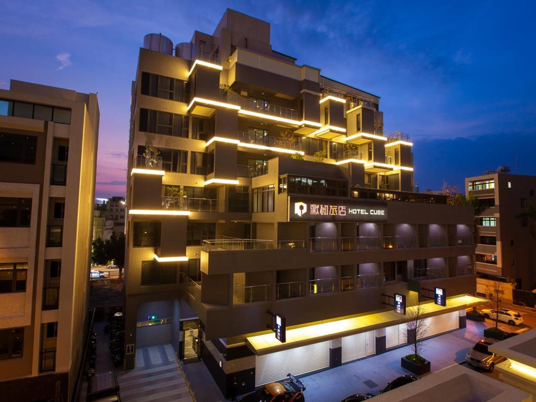 默砌旅店(Cube Hotel)