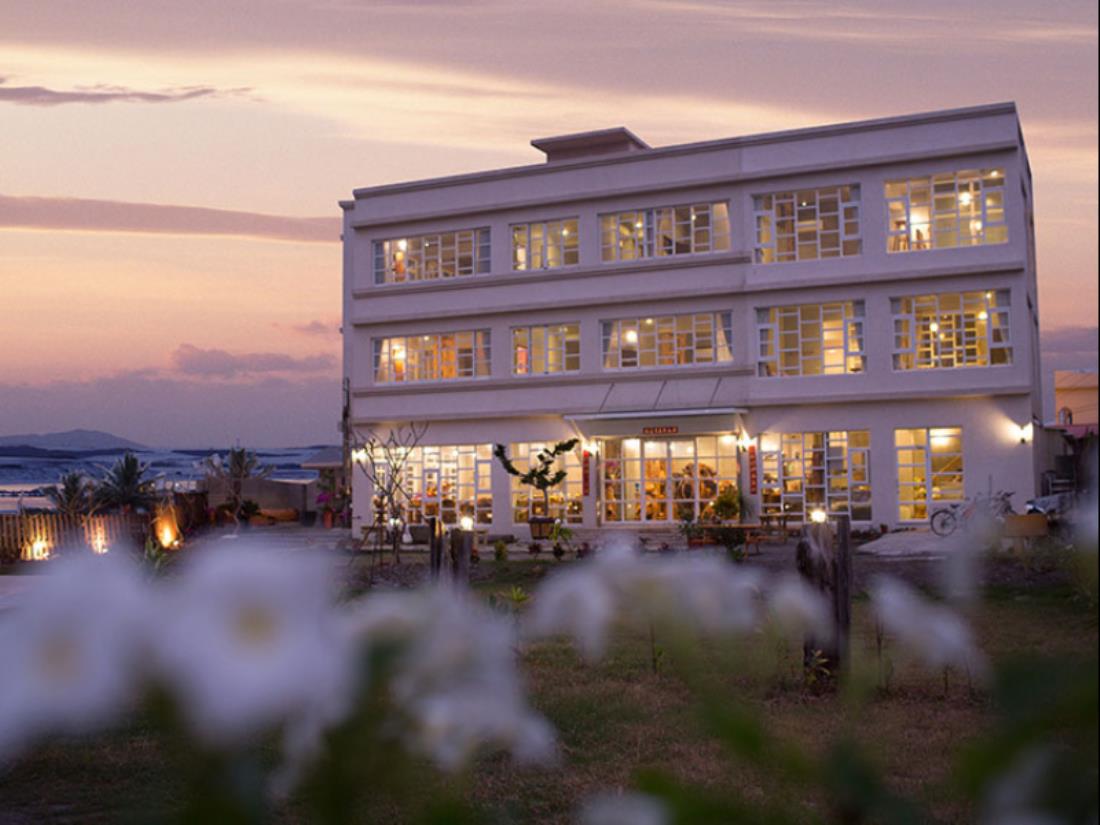 水映自在會館(Water Reflections at Ease Guest House)