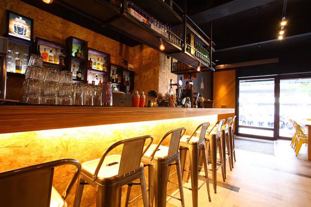 Halfway There-伴路餐酒