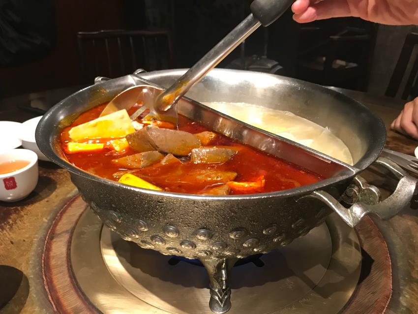 鼎王麻辣鍋精誠店，經典好口味麻辣鍋，久久沒吃就會回味｜台中火鍋