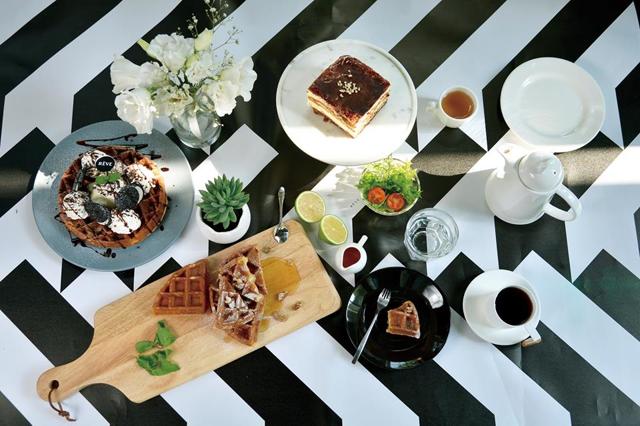 黑浮咖啡(高雄一心店)