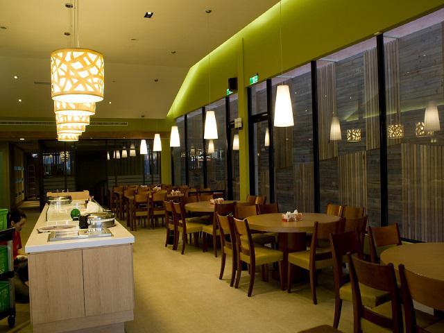 易鼎活蝦餐廳(大里店)