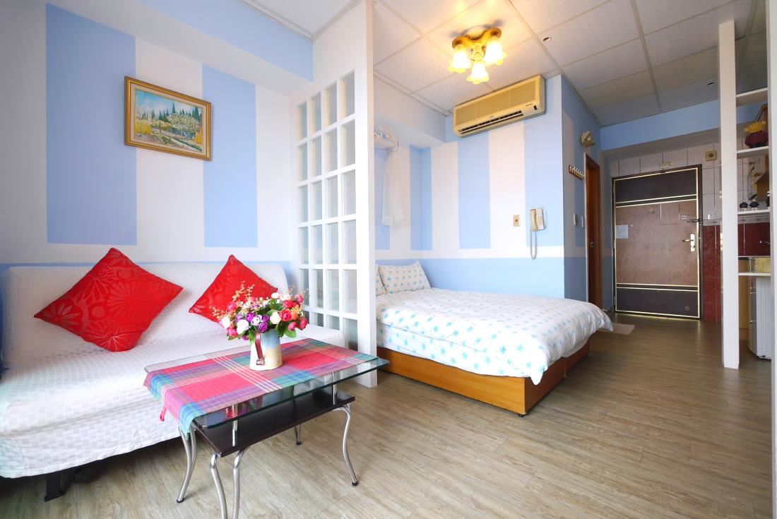 家家小屋(Each Family Service Apartment)