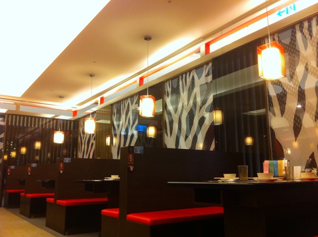 小蒙牛頂級麻辣養生鍋(家樂福鳳山店)