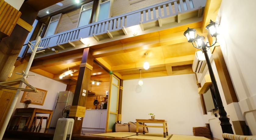 末廣通日和家宅民居(Suehirodori)