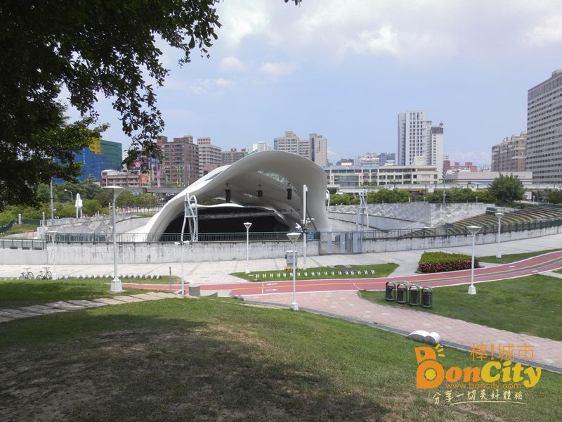 【台中景點推薦】南屯景點 -  圓滿戶外劇場 