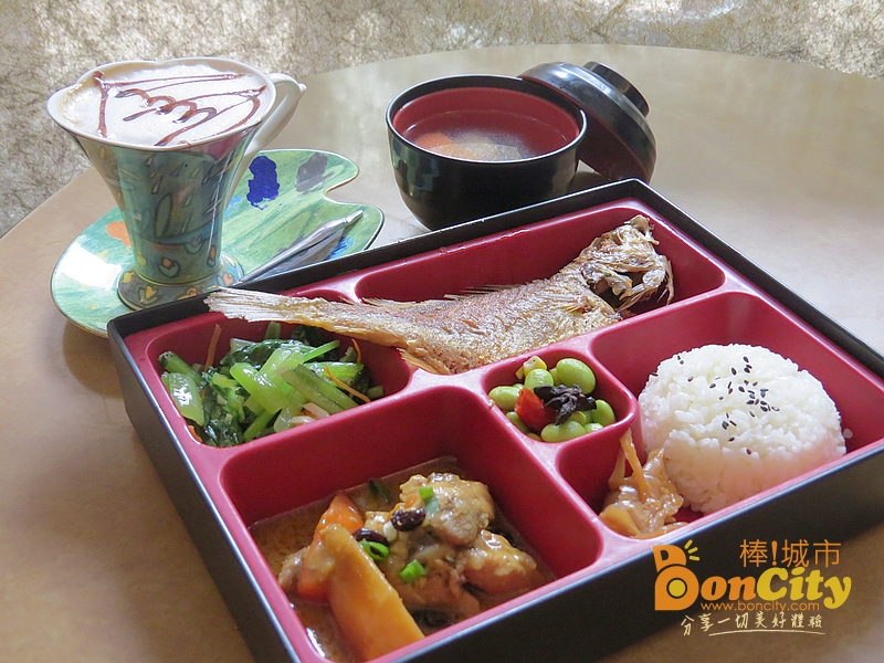 賦予手工調製經典飲品的懷舊故事「1999 拿鐵咖啡」