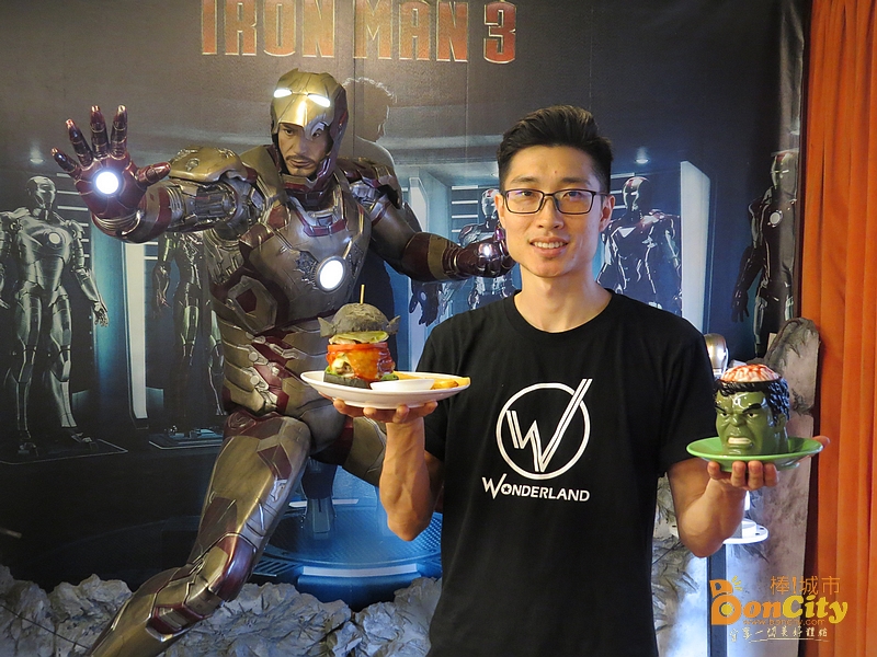 「異想空間 公仔主題餐廳」就要玩食物！電影x公仔x獨家美食x小天地。