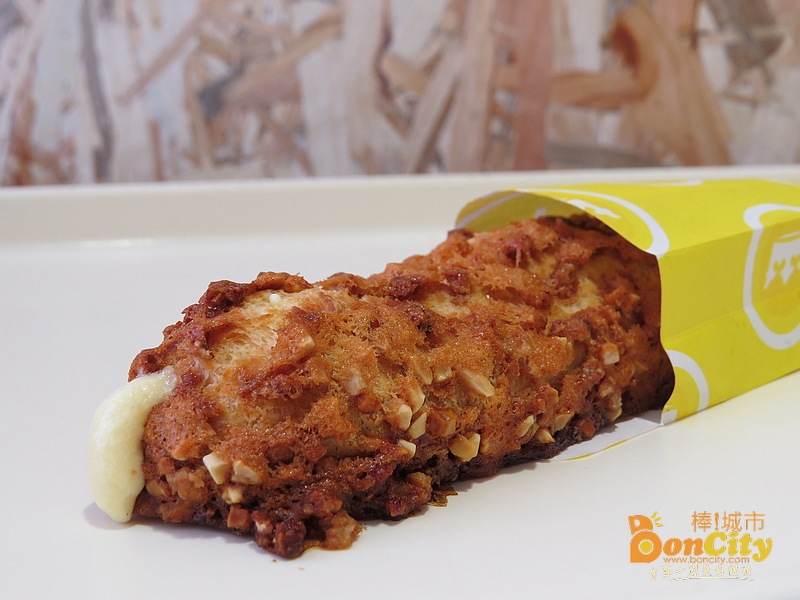 「KURIMU」獨家改良泡芙，北海道鮮乳結合台灣在地食材，不可錯過西區點心特選！