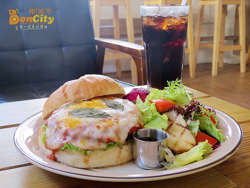 「Hungry Jacob」道地火烤漢堡，告訴你旅行的意義！