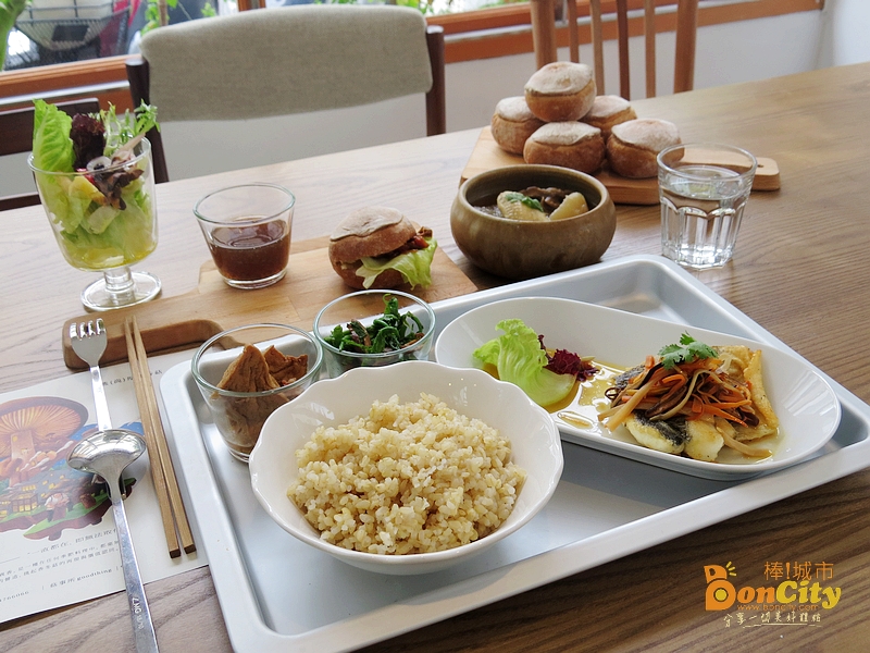 「鹿窯菇事所good thing」有機香菇植栽，分享生活菇料理！