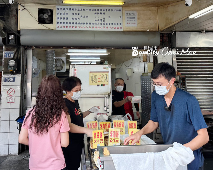 台中燒餅油條吃這家！靜宜早點-必吃燒餅蔥蛋，蔥肉餅、鹹豆漿更是不能錯過｜內含菜單｜台中南區美食傳統早餐