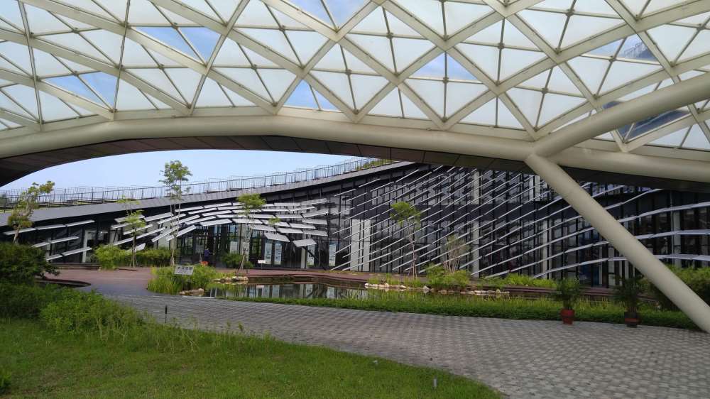 南投中興新村-風箏大草坪、綠色隧道、兒童公園、虎山登山步道、工研院