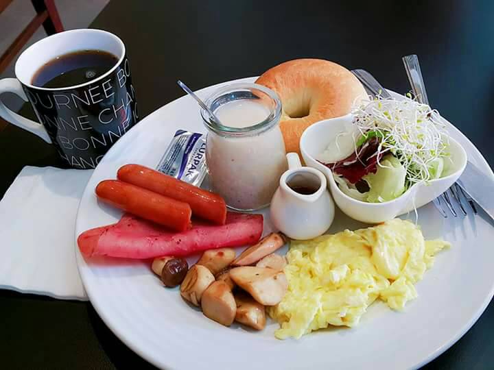 洛克先生咖啡館(台中南區咖啡下午茶)