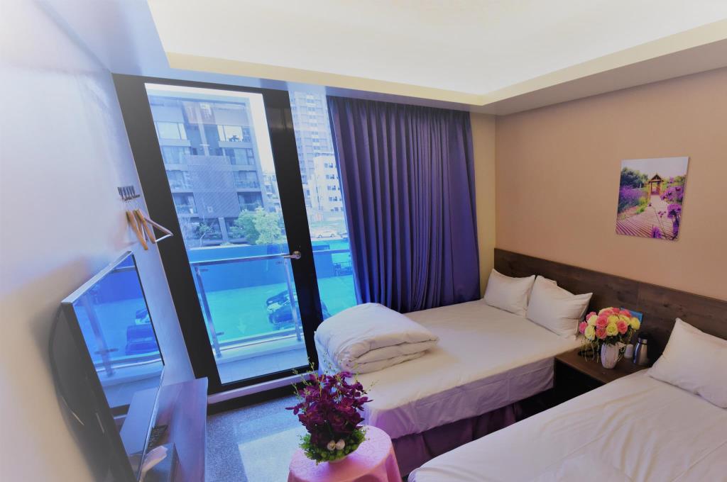 Nine & nine hotel new open with parking lot