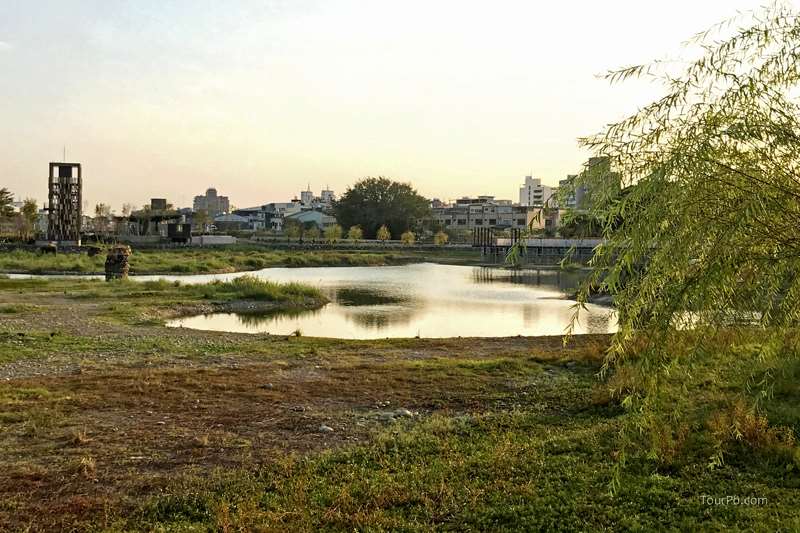 台糖生態湖－緊鄰帝國製糖會社台中營業所、湧泉公園